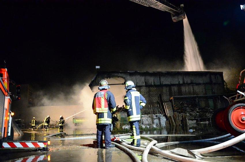 Feuer Lagerhalle Troisdorf Friedrich Wilhelm Huette P31.jpg